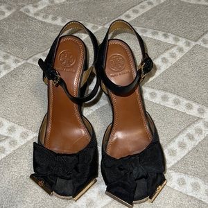 Tory Burch Penny Faille bow wedges